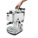 DELONGHI ECZ351W CAFETERA ESPRESSO 15 bares de presión. Tanque extraíble de 1.4L.